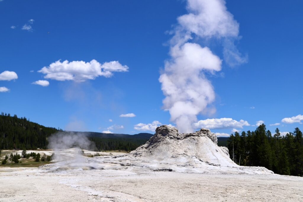 Yellowstone Castle Geysey